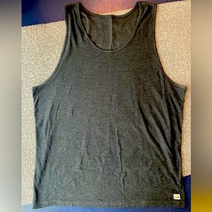 Vuori Strato Tech Tank Charcoal Heather Medium